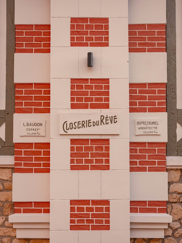 Villa des Reves Luxury in Villers Pool Jacuzzi Padel Court Close to Deauville