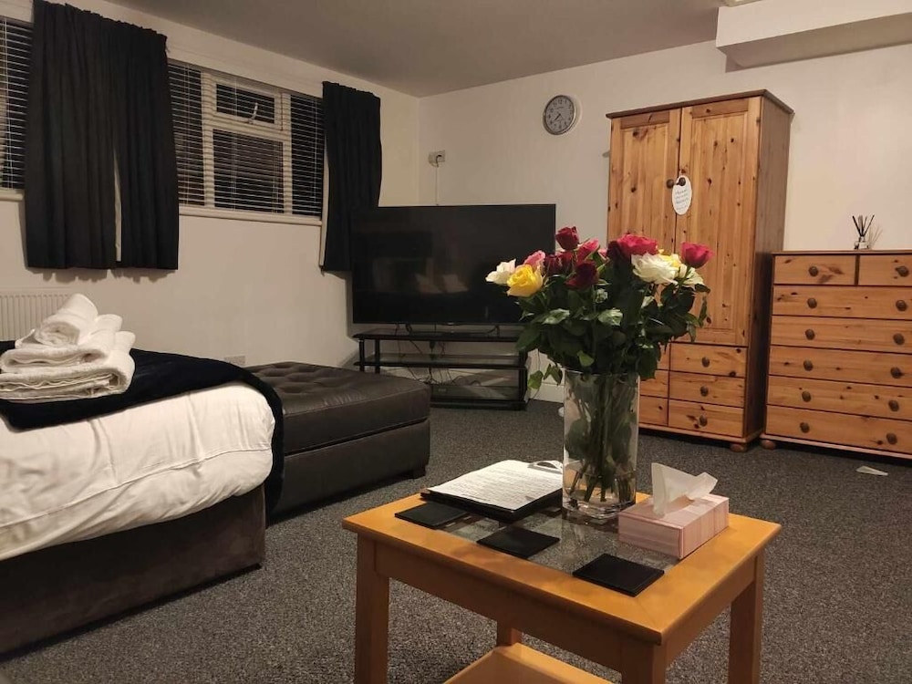 Q Accommodation