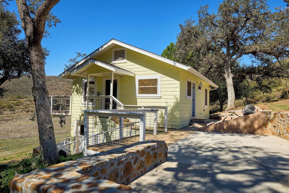 320 Acres: Farmhouse in East County San Diego