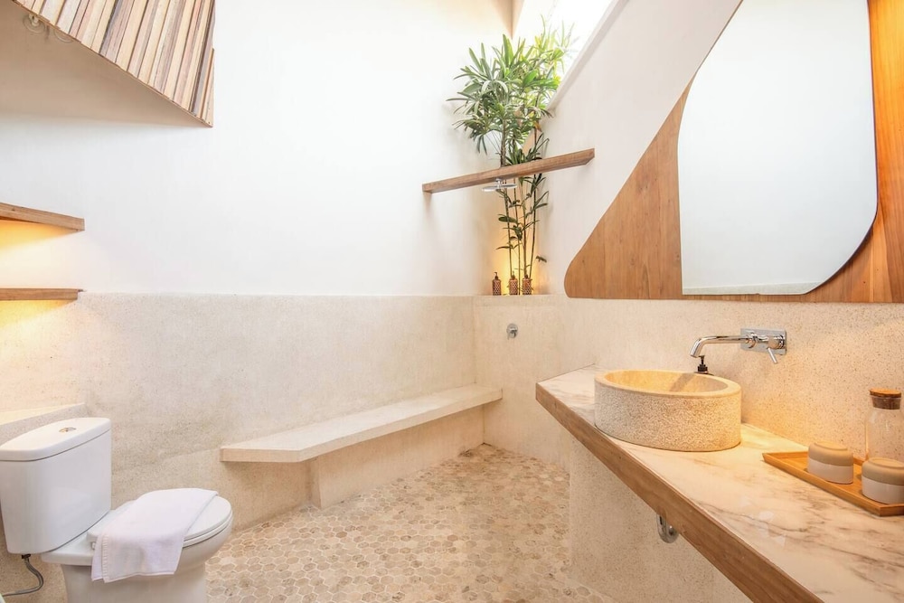 Stylish 1BR Villa With Pool, 800m to Canggu Beach