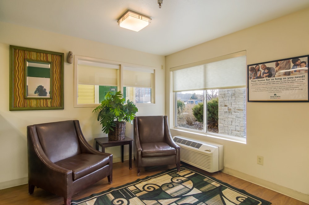 HomeTowne Studios by Red Roof Lake Charles - Sulphur view 4