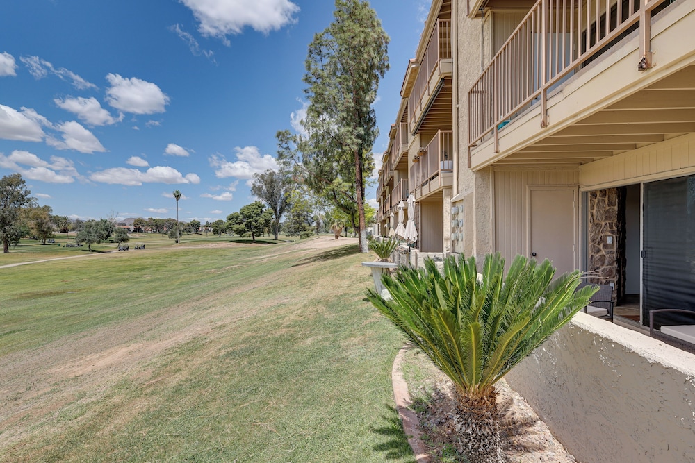 Golf Views & Pool Access: Central Scottsdale Condo