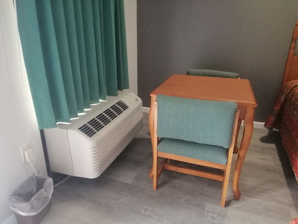 Royal Inn & Suite