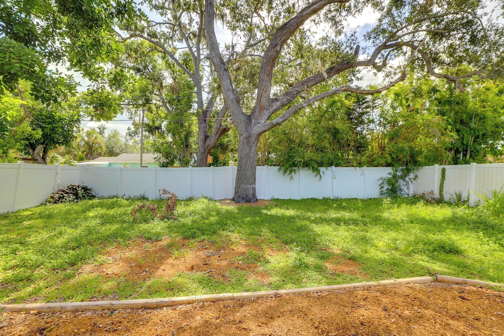 Private Hot Tub & Fenced Yard: Sleek Gulfport Home