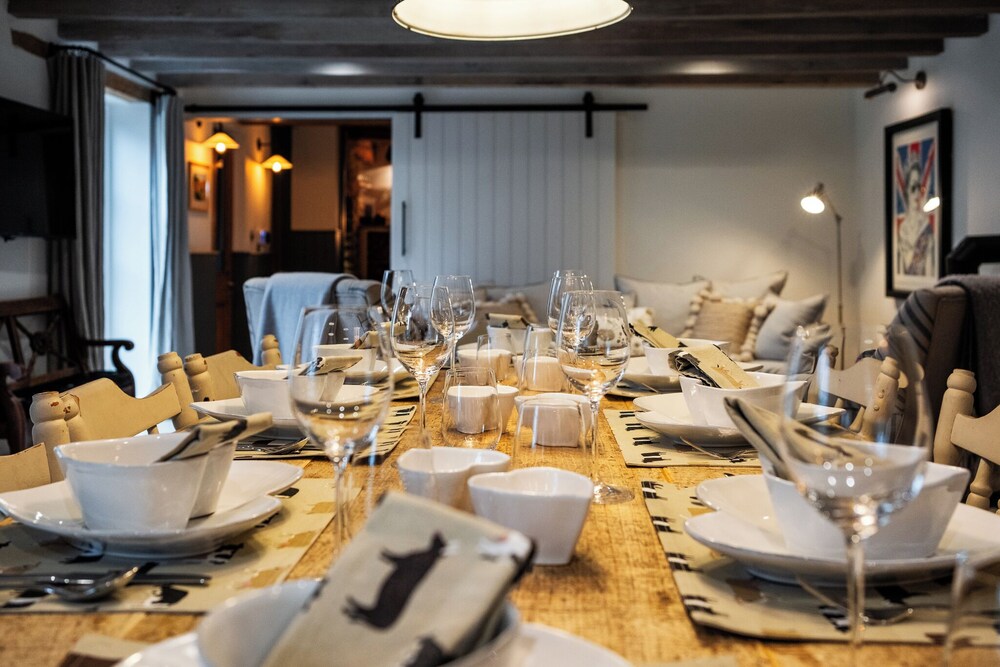 Stunning 6 BB Cottage & Annexe
