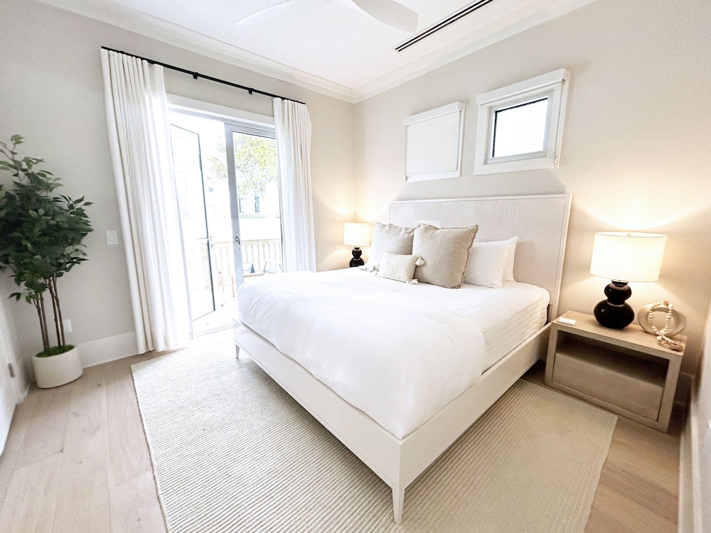 Ocean Breeze 5 Bedroom Home
