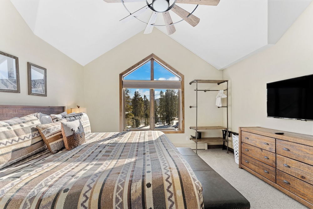 101 Tall Pines