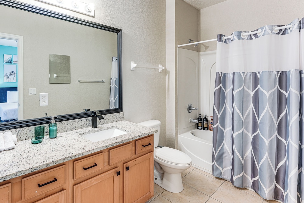 Resort Amenities, Screened Lanai: Kissimmee Escape