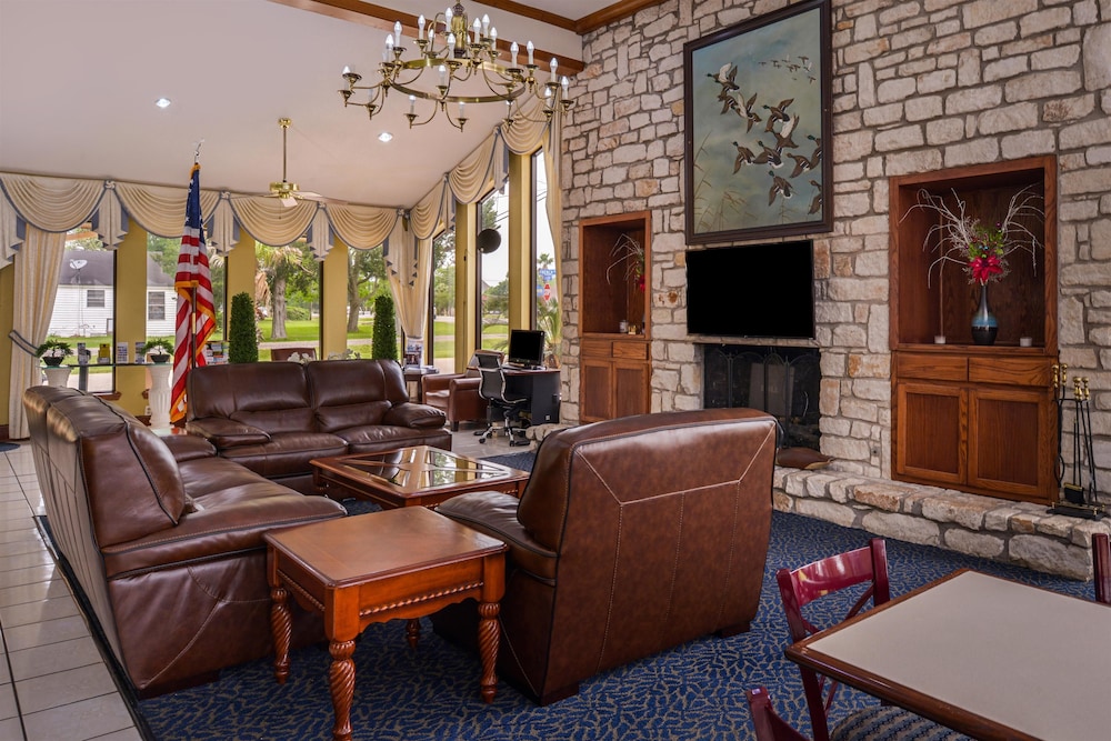 Americas Best Value Inn West Columbia view 2