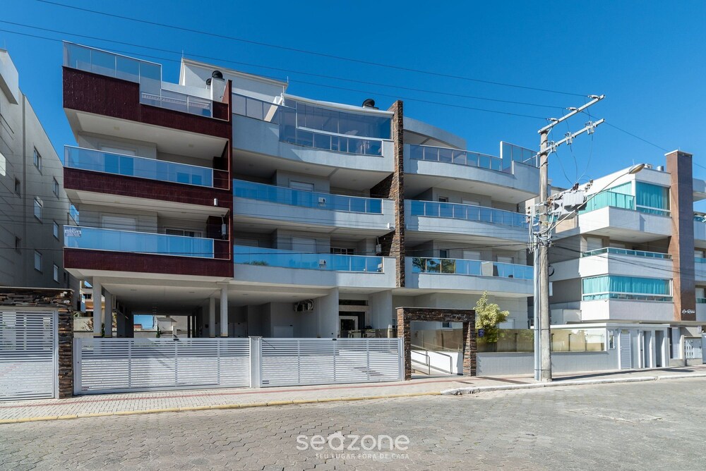 Modern 2B Apt 80m From Mariscal Iml0107