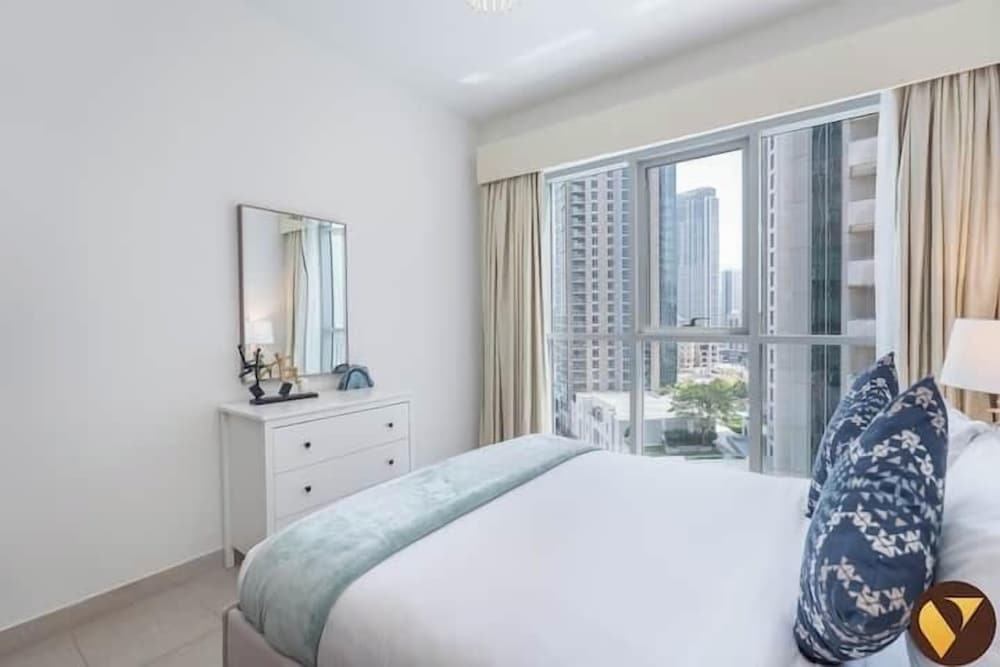 Downtown Balcony With Burj Khalifa View