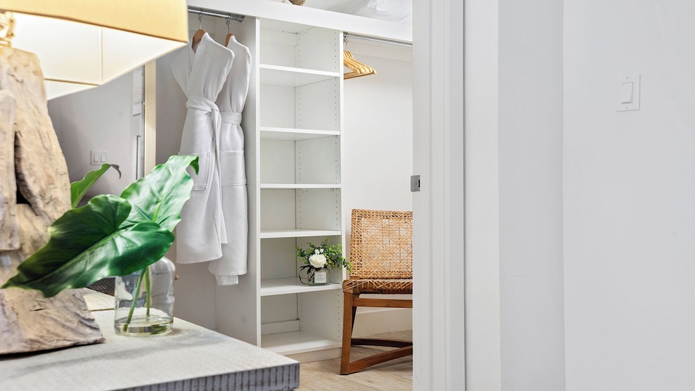 Luxury Vacation Rentals at 1 Hotel & Homes by LRMB