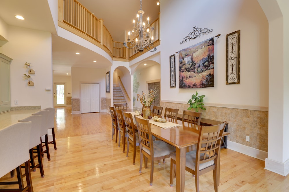 Albany Vacations - Spacious Georgia Vacation Rental w/ Large Deck - Property Image 1