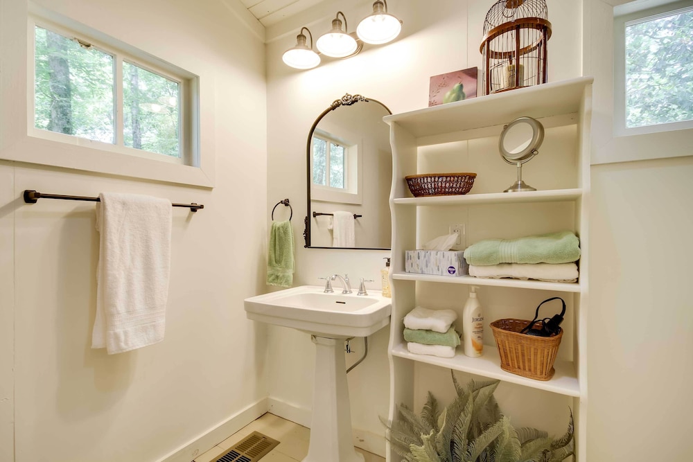 McComb Vacations - Historic Vacation Rental in Mccomb w/ River Access - Property Image 24