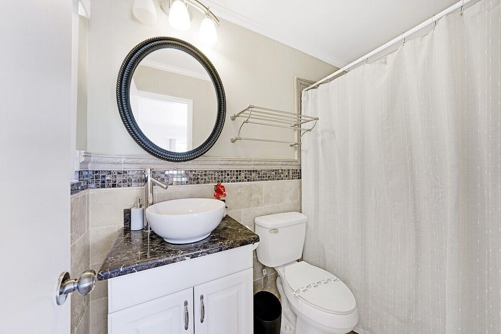 332 Wilton Manors in Wilton Manors