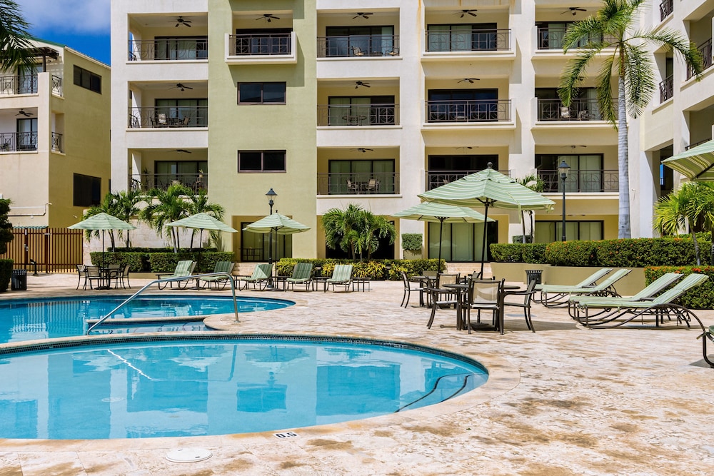 Palm Aruba Condos