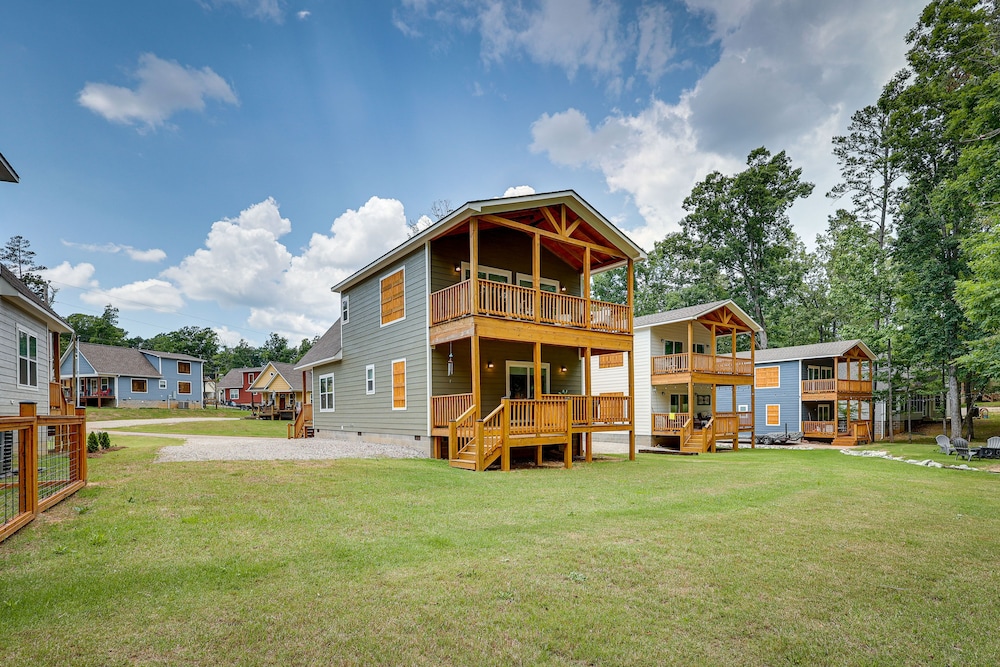 Counce Vacation Rental w/ Private Deck: Near Golf! view 5