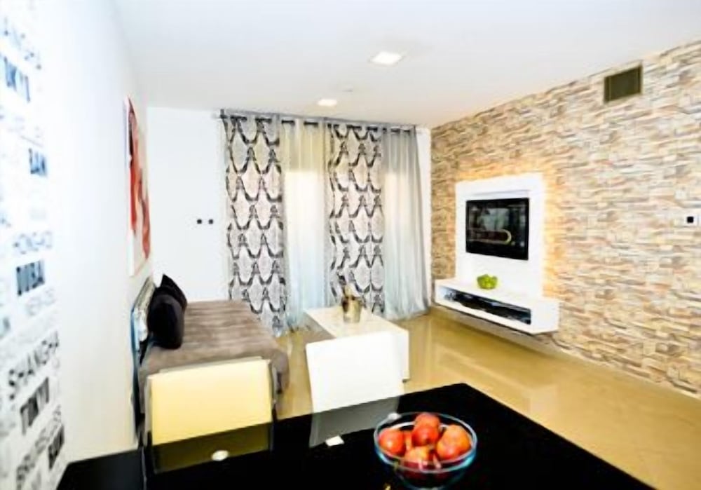 La Palmora Suites