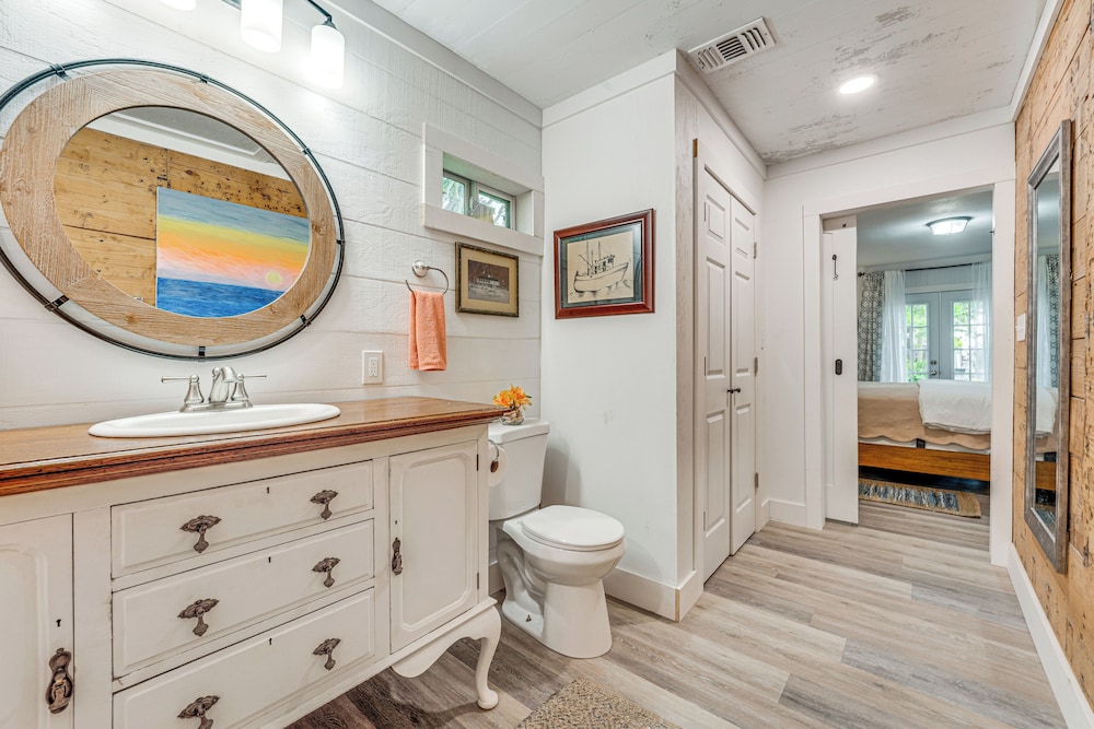 Walk to Boat Ramp: Newly Remodeled Seadrift Home!