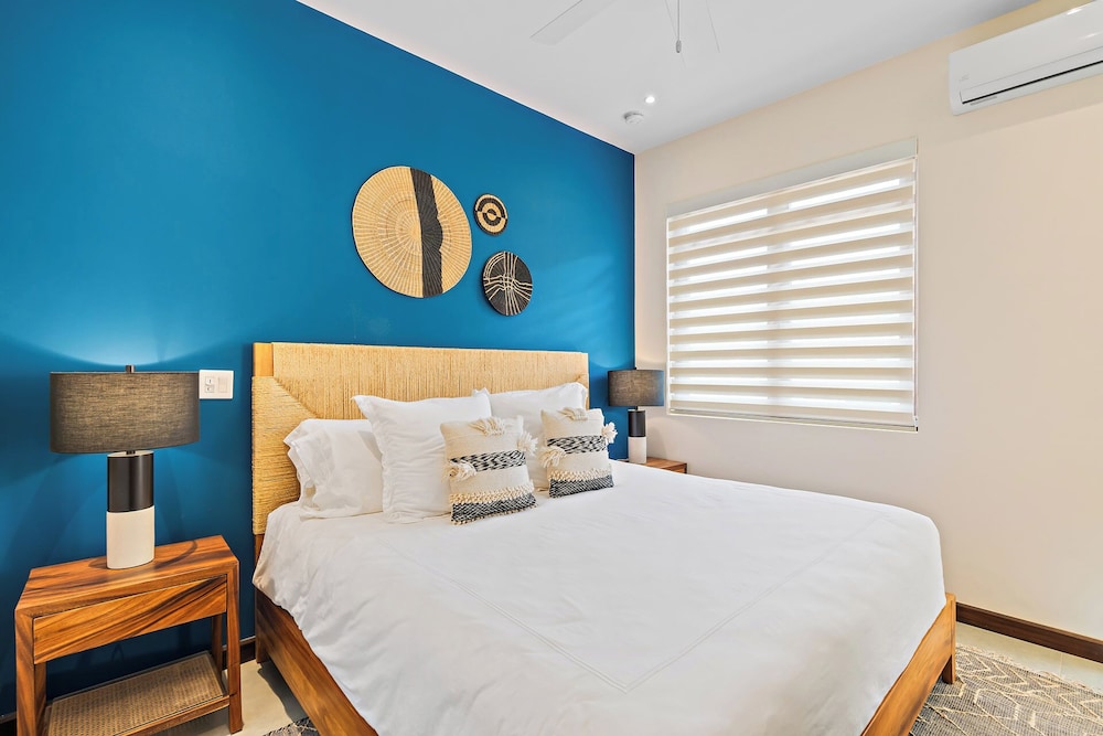 Stylish Condo in the Heart of Las Catalinas with Vibrant Design & Exclusive Beach Club Access