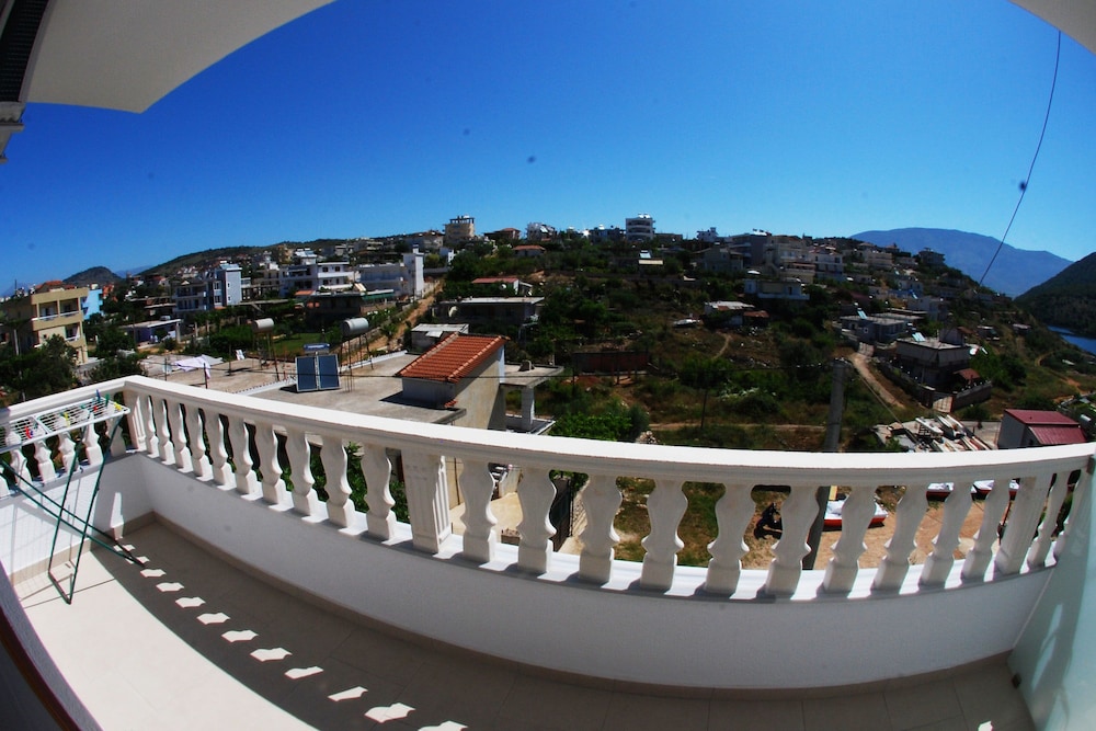 Vila Renato