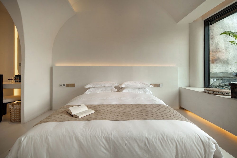 Jiangnanfu Bed and Breakfast