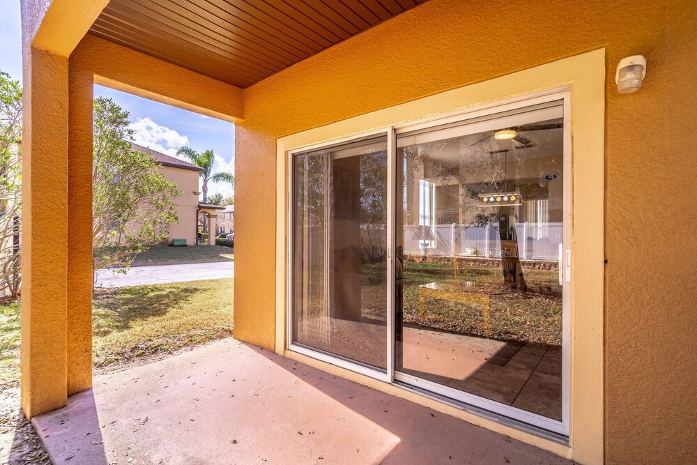 402 Regal Palms