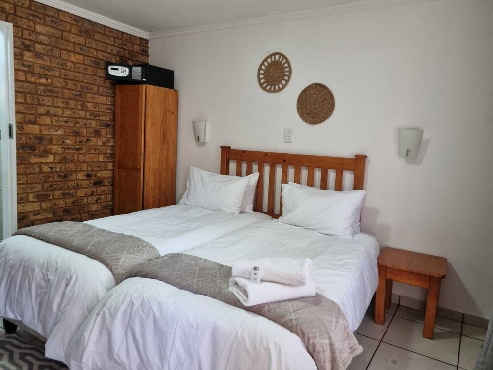 Emerald Guesthouse