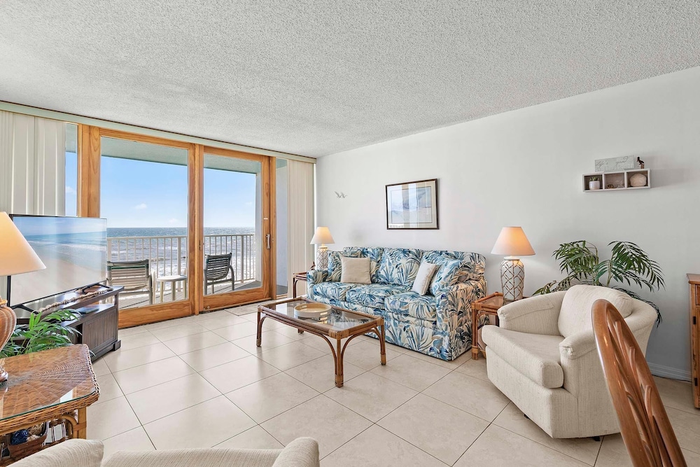 Smyrna Beach Club 607a