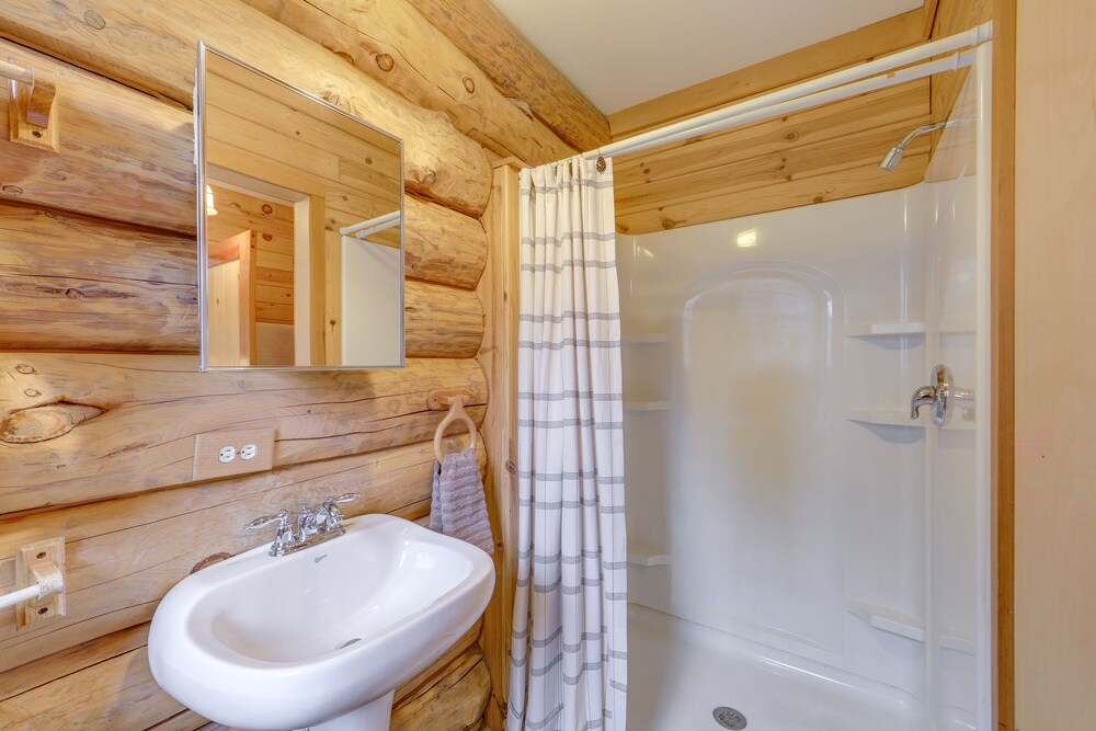 Rustic Tustin Cabin on 7 Acres w/ Fire Pit  Porch - Property Image 2