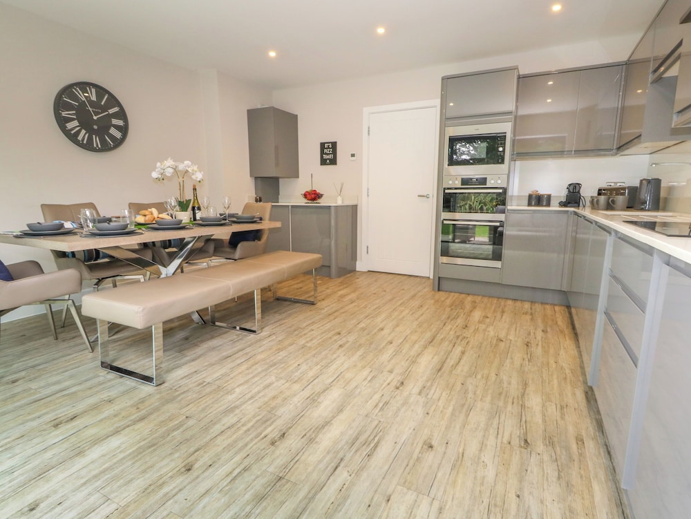 66A Danecourt Road