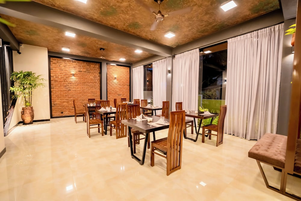 Limeshine Airport Transit Residence