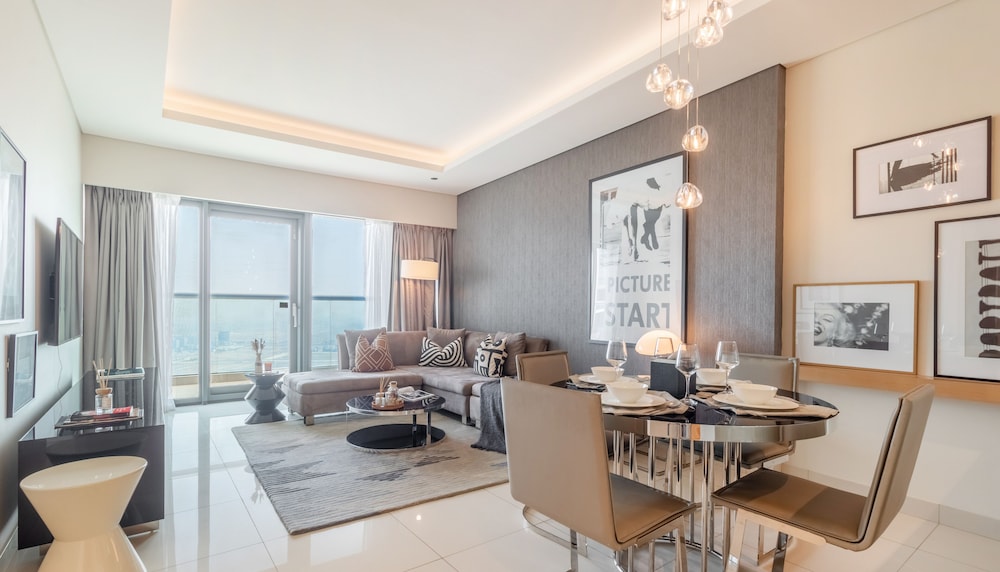 2BR Apt at Paramount with Stunning Views