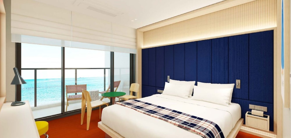 The Coolest Hotel 22