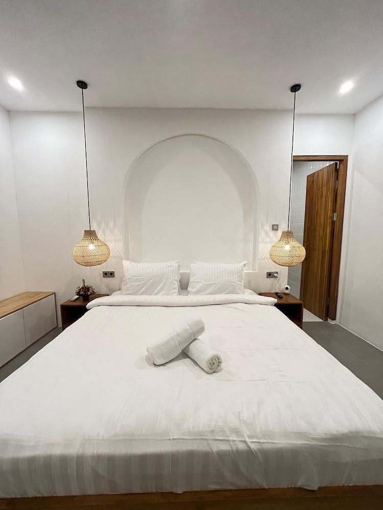 Bougenvile Luxury 2BR Private Seminyak