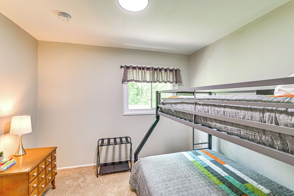 2 Mi to Dtwn: Family Home in Warsaw!