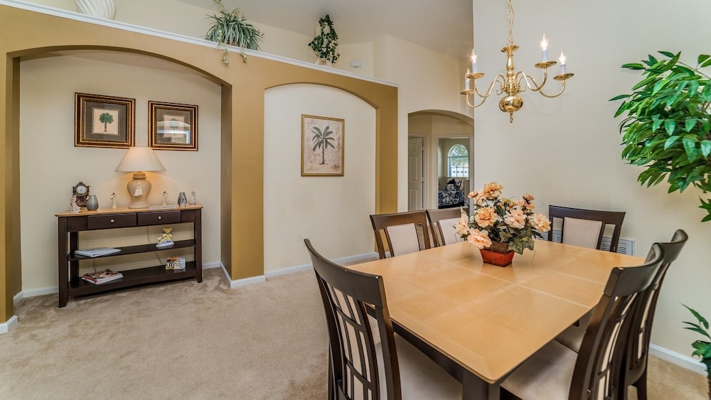 Windsor Palms Resort 4 Bedroom Home+ Game Room 4 Home