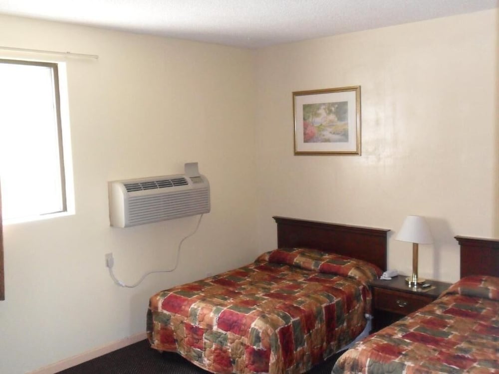 Red Carpet Inn