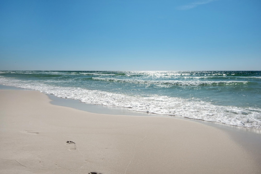Dune Villas 6A