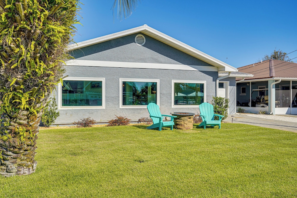 Walk to Beach: Chic PCB Getaway w/ Yard