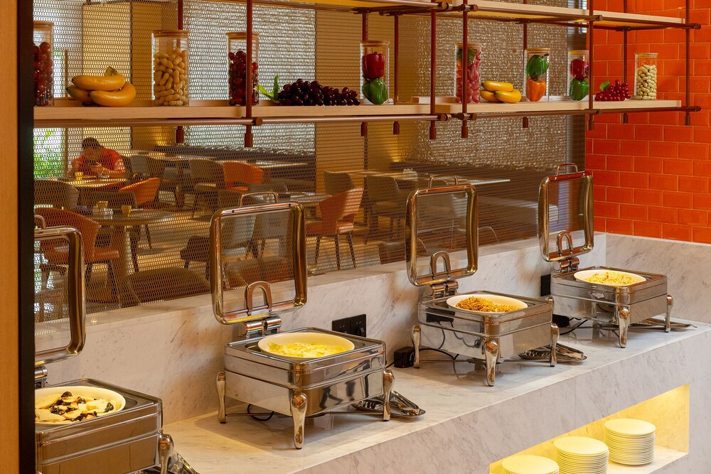 Guangzhou Baiyun Airport Rezen Select Hotel