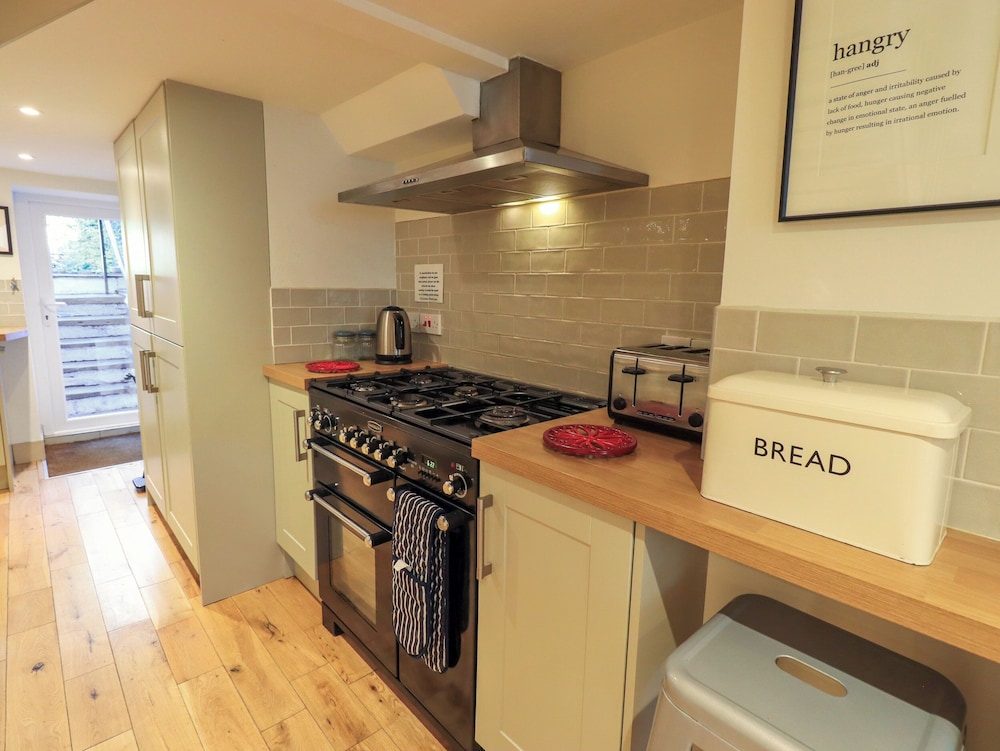 Stones Throw Cottage