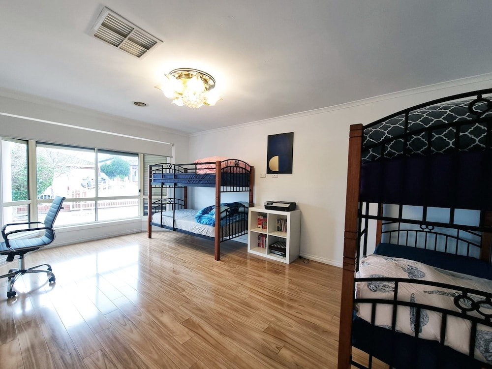 5 Bedrooms Spacious Home