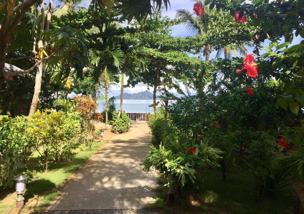 Doublegem Beach Resort and Hotel