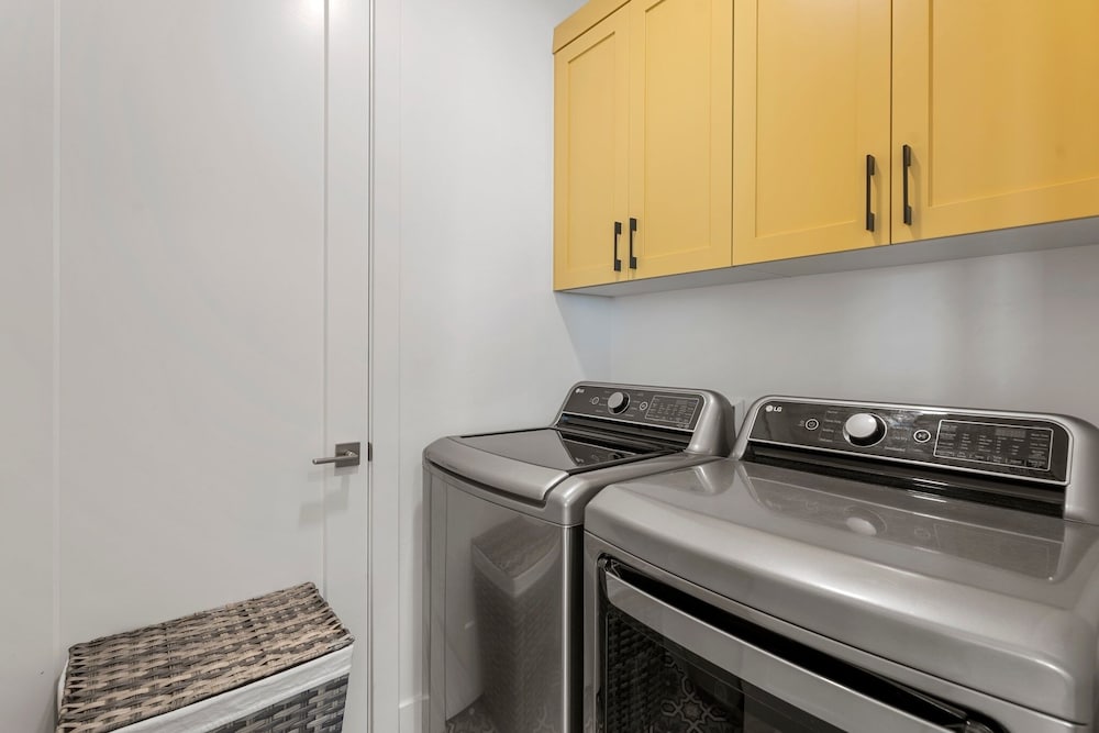 Beech Bungalow 5 Bedroom Townhouse