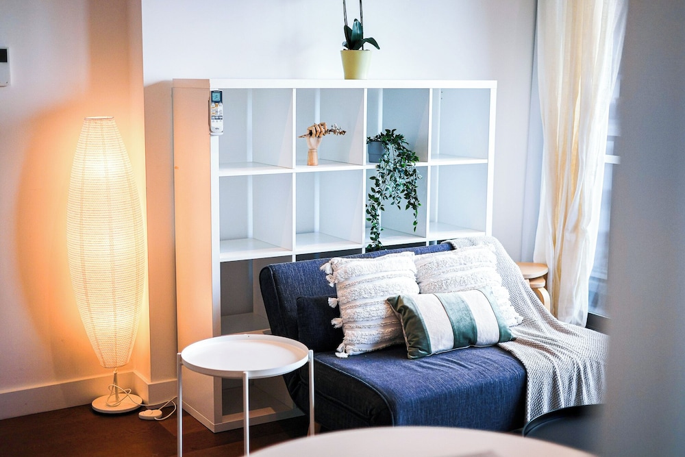 StayAU Stylish 2BR Central Box Hill