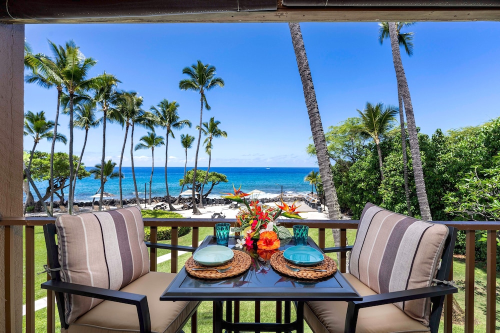 Ocean Front! - Second Floor With AC & Lanai! - Vrkcv