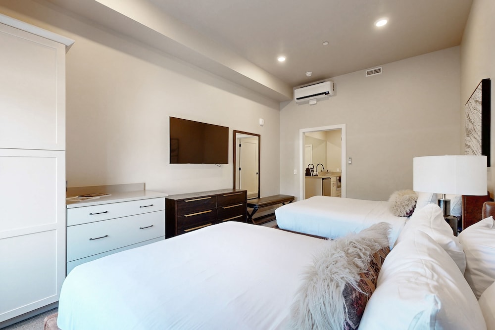 Black Rock Mountain Resort