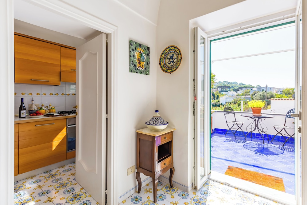 Capri Turquoise by Napoliapartments