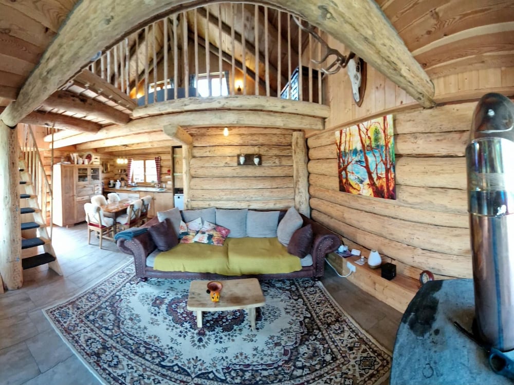 Nice Chalet in Klagenfurt With hot tub